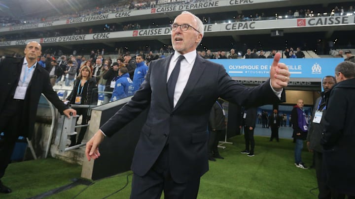 L'OM de Franck McCourt nie en bloc les informations sur une future vente du club L'OM de Franck McCourt nie en bloc les informations sur une future vente du club