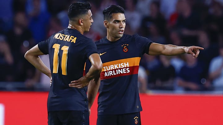 Radamel Falcao, Mostafa Mohamed ile santrada Radamel Falcao, Mostafa Mohamed ile santrada
