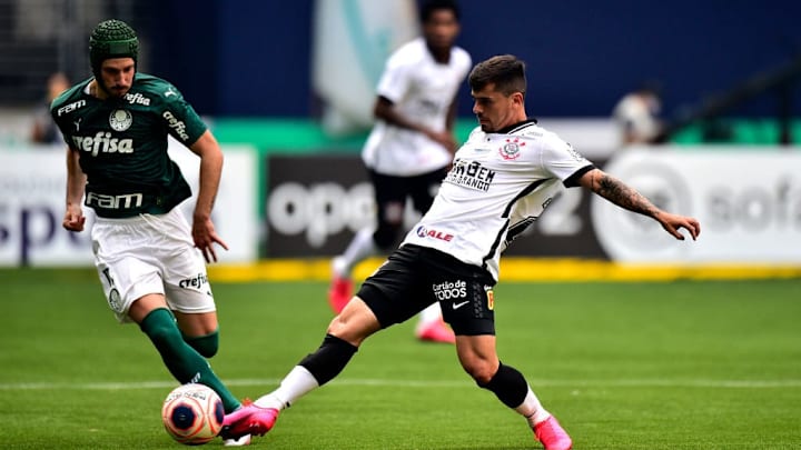 O Corinthians tem que aproveitar tudo de Fagner.