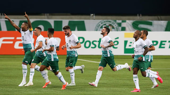 O Goiás vem 'embalado' pelo empate contra o Palmeiras. O Fortaleza, por sua vez, segue mal no Brasileiro.