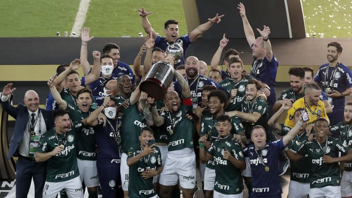 Palmeiras pode ganhar R$ 250 milhões em premiações na temporada; Flamengo de 2019 atingiu quase R$ 100 milhões a menos. 