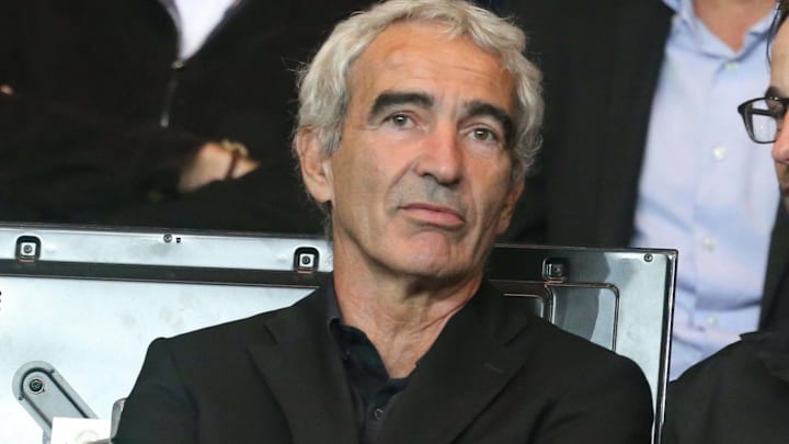 Raymond Domenech devrait être le prochain entraîneur du FC Nantes. Raymond Domenech devrait être le prochain entraîneur du FC Nantes.