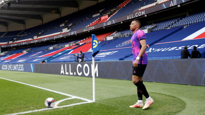 Mbappe could be leaving PSG... Mbappe could be leaving PSG...
