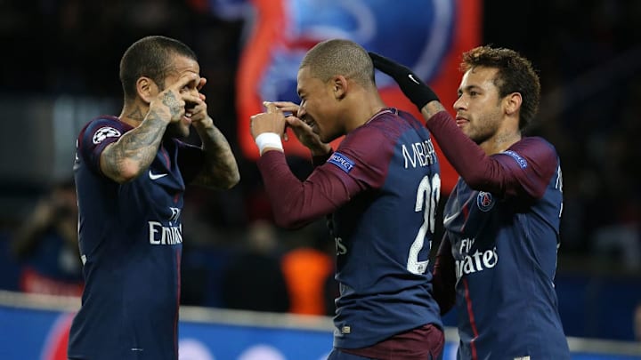 Mbappe, Neymar y Dani Alves marcaron en la goleada al Celtic