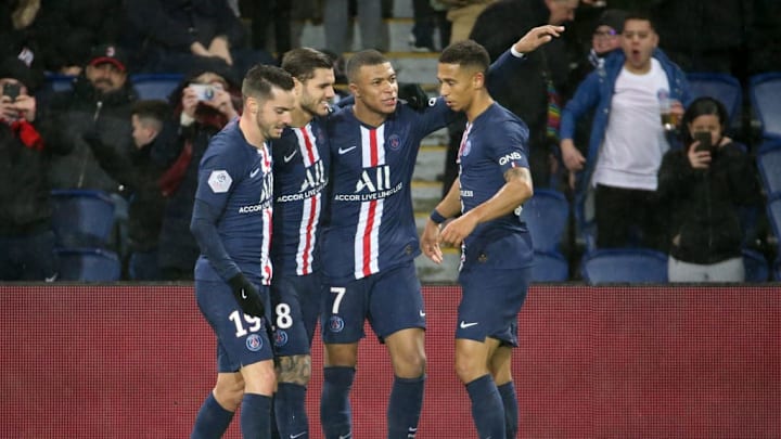Paris Saint-Germain v Dijon FCO - Ligue 1
