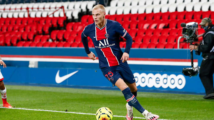 Mitchel Bakker