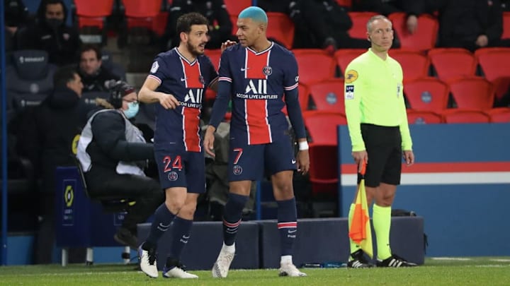 Florenzi en pleine discussion avec Mbappé