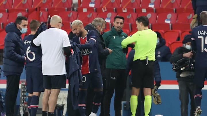 El partido se reanudará esta tarde