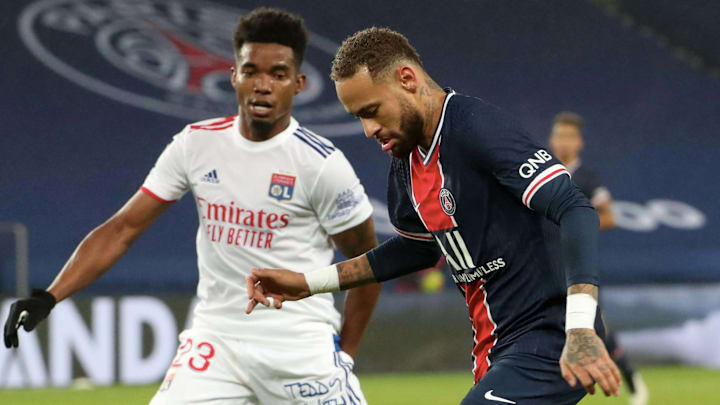 Thiago Mendes a blessé Neymar sur un tacle non-maitrisé Thiago Mendes a blessé Neymar sur un tacle non-maitrisé