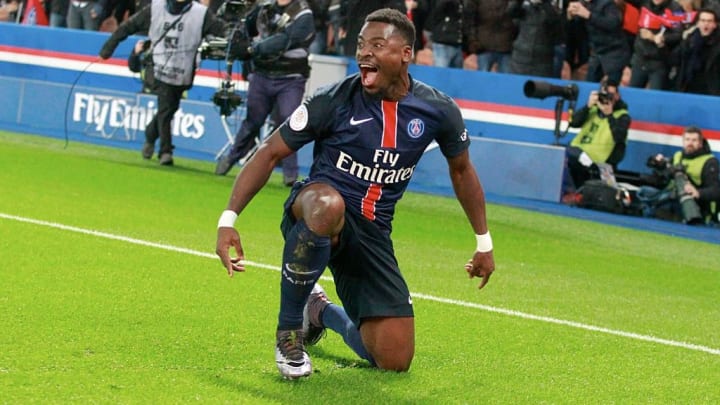 Serge Aurier qui célèbre son but face à l'OL