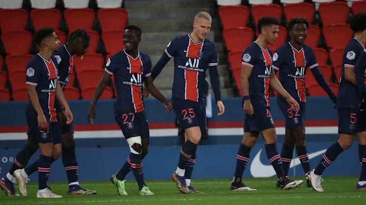 Paris Saint-Germain v RC Strasbourg - Ligue 1