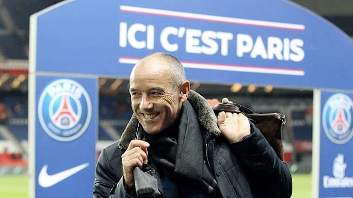 Plus récemment, Le Guen s'est fait connaître pour son commentaire sur Canal +  lors de la fameuse 'remontada' infligée par Barcelone au PSG (2017)