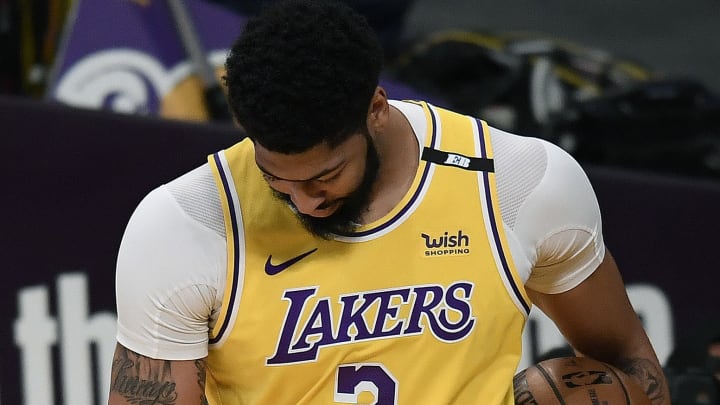 Davis sufrió de una lesión de inglé en el cierre de la serie ante los Suns