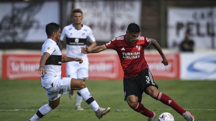 Angileri contra Platense Angileri contra Platense