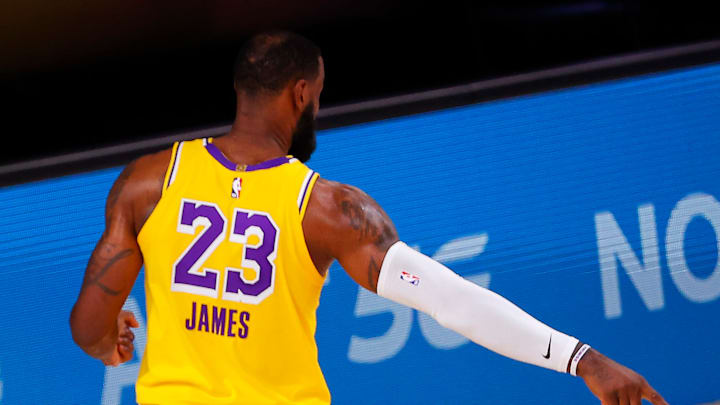 LeBron James comienza a valorar la idea de retirarse, tras el