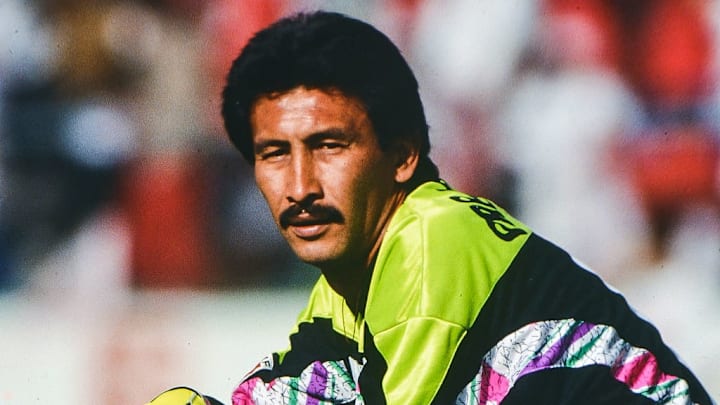 Leyenda del fútbol mexicano, Pablo Larios.