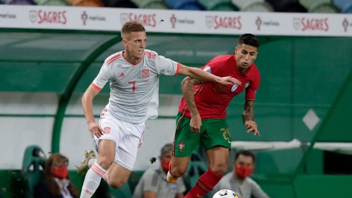 Dani Olmo avanza con España