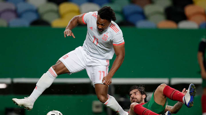 Adama Traoré en su debut con España
