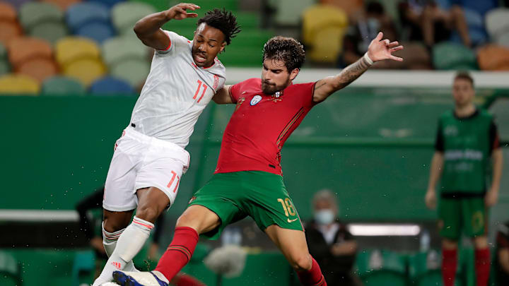 Adama durant el partido entre España y Portugal Adama durant el partido entre España y Portugal
