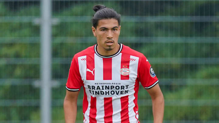 Erick Gutiérrez siguió sin ser regular con el PSV Eindhoven.