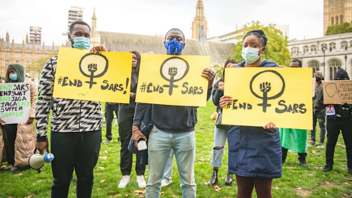 Movimento #EndSARS contra violência policial ganha apoio de jogadores. 