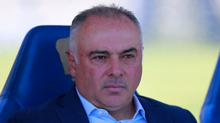 Memo Vázquez en un partido entre Pumas y Atlético San Luis.