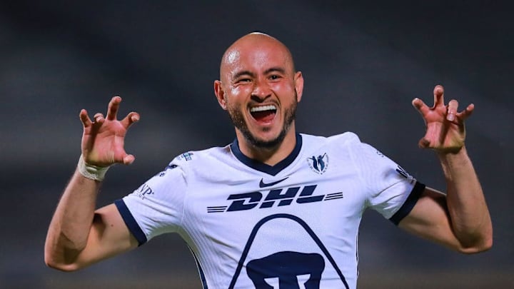 Carlos González tuvo que salir rumbo a los Tigres de la UANL para poder ayudar económicamente a los Pumas de la UNAM