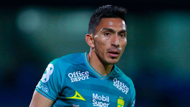 Mena abandonó el campo en la gran final de Vuelta por una lesión.