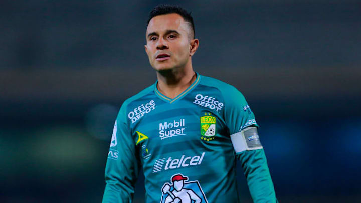 Montes alzó su tercer cetro de Liga MX con el equipo que ayudó a ascender.