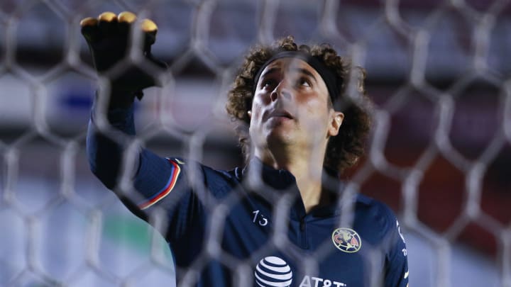 Ochoa se lesionó del gemelo previo al Clásico Joven. Ochoa se lesionó del gemelo previo al Clásico Joven.