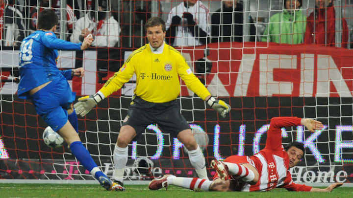 Als Vedad Ibisevic zur Führung für die Weiß-Blauen einschoss, hätte sein Team sechs Punkte Vorsprung gehabt...