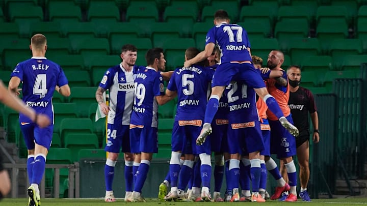 Real Betis Balompie v Deportivo Alaves  - La Liga