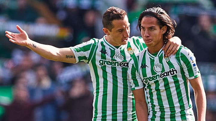 Andrés Guardado y Diego Laínez no pasaron un buen año con el Real Betis.