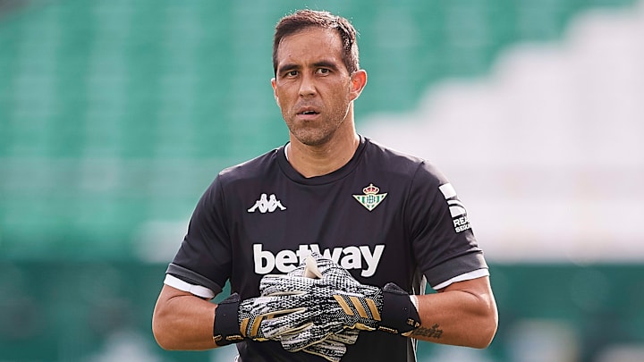 Claudio Bravo estaría buscando llegar a la MLS Claudio Bravo estaría buscando llegar a la MLS