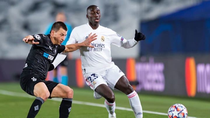 Mendy tuvo varios errores en posiciones complicadas