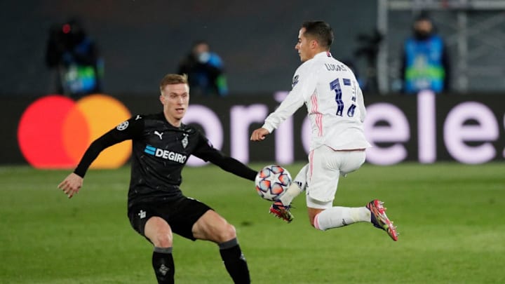 Lucas Vázquez asistió a Benzema