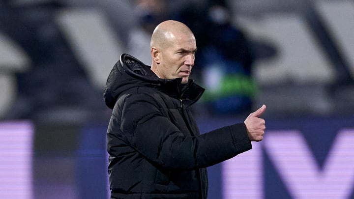 Zinédine Zidane ne fermera pas la porte à certains départs en janvier. Zinédine Zidane ne fermera pas la porte à certains départs en janvier.