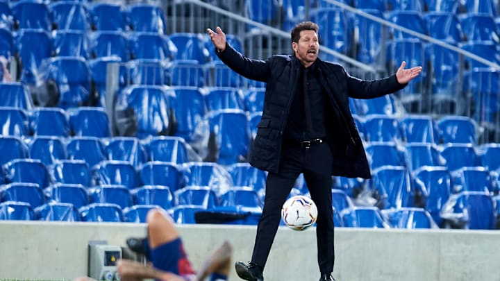 Diego Simeone steht im 500. Pflichtspiel als Atleti-Coach an der Seitenlinie Diego Simeone steht im 500. Pflichtspiel als Atleti-Coach an der Seitenlinie