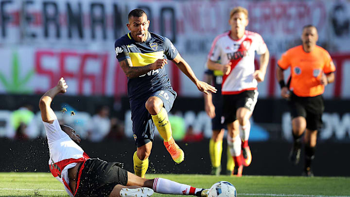 River Plate v Boca Juniors en un encuentro en la Superliga