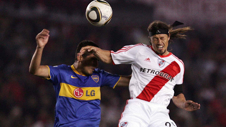 River Plate v Boca Juniors - IVECO Bicentenario Apertura 2010
