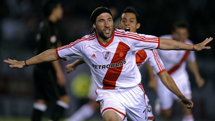 Pavone festeja un tanto ante Quilmes en 2010