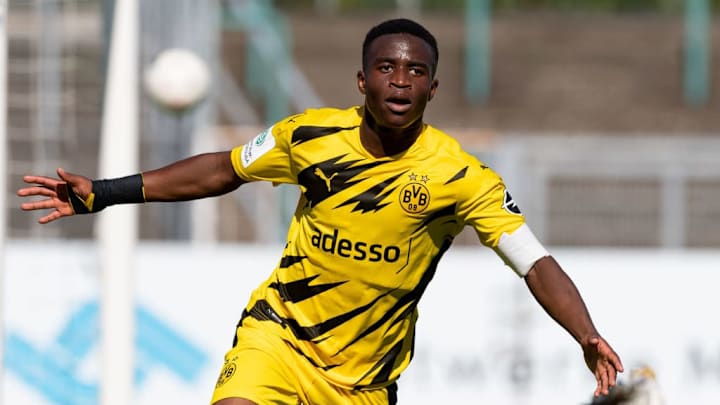 In der letzten Saison erzielte Moukoko 34 Tore in 20 U19-Bundesliga-Partien