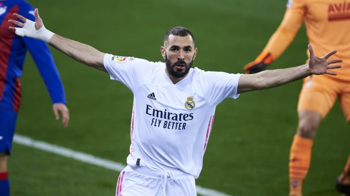 Karim Benzema s'est de nouveau montré chirurgical avec le Real Madrid. Karim Benzema s'est de nouveau montré chirurgical avec le Real Madrid.