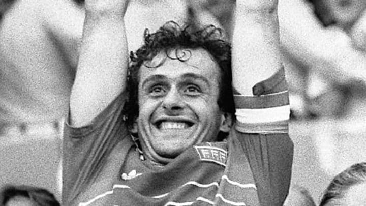 SOCCER-EURO 84-FRA-SPA-PLATINI-CUP