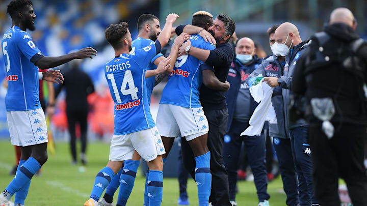 Il Napoli festeggia il gol di Osimhen