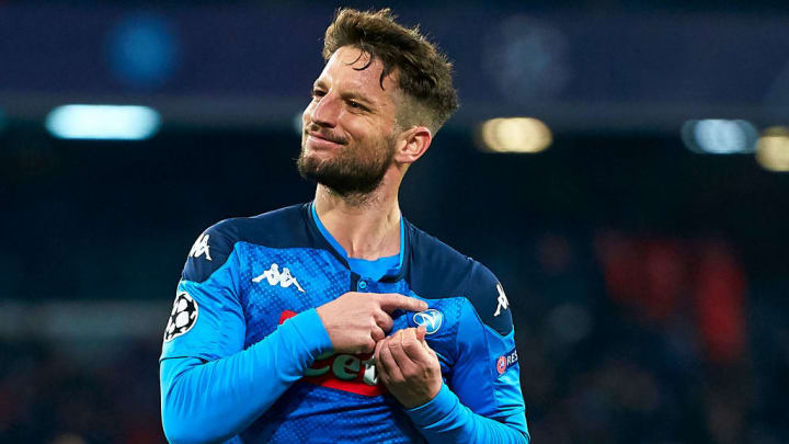 Mertens đang được không ít CLB săn đón, trong đó có Chelsea và Inter Milan Mertens đang được không ít CLB săn đón, trong đó có Chelsea và Inter Milan