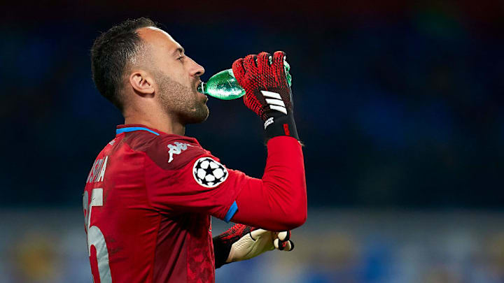 SSC Napoli v FC Barcelona - UEFA Champions League Round of 16: First Leg