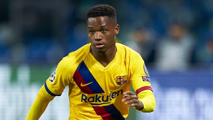 SSC Napoli v FC Barcelona - UEFA Champions League Round of 16: First Leg
