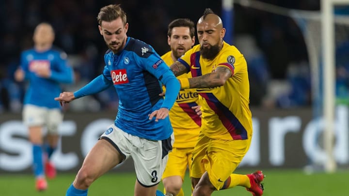 SSC Napoli v FC Barcelona - UEFA Champions League Round of 16: First Leg