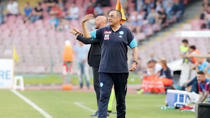 Sarri sulla panchina del Napoli Sarri sulla panchina del Napoli